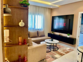 Elegant Suite Stay - Beach-Walk Downtown